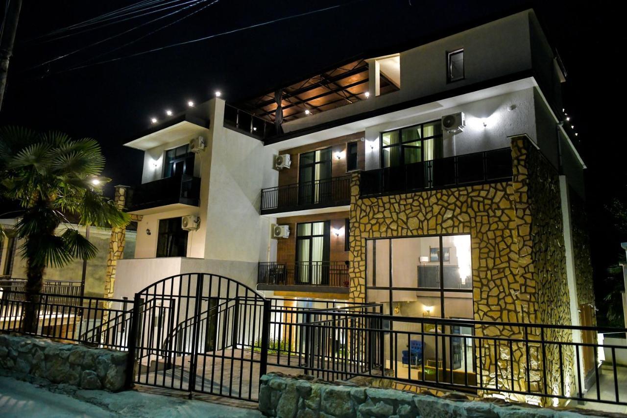 Hill Hotel Kutaisi Exteriör bild